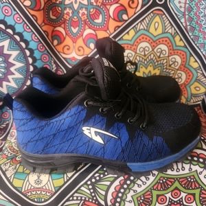 New steel toe shoes